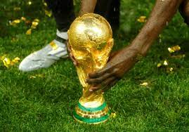 1-2！阿森纳遭读秒绝杀！曼城3-0大胜差2分，日本中场绝平利物浦
